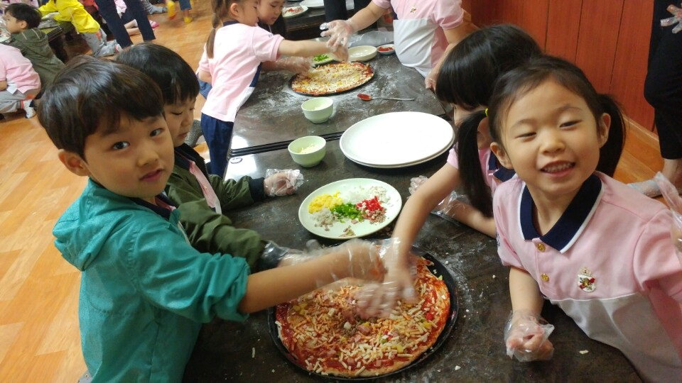 천안시농업기술센터는 관내 어린이집과 유치원 재원생, 초등학생을 대상으로 농촌체험교실을 운영한다.