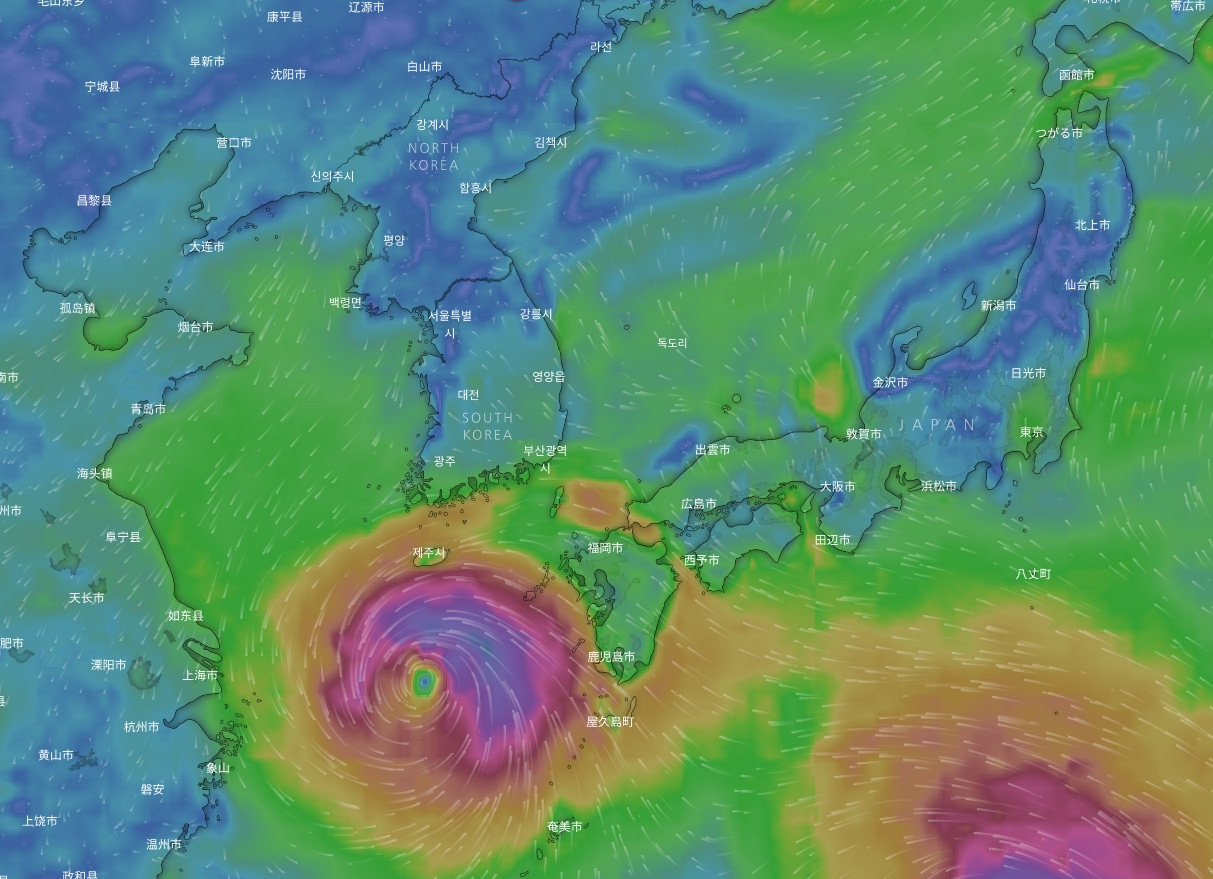 제19호 태풍 솔릭 현재 위치(2018년 8월 22일 15시 05분) / www.windy.com 스크린샷