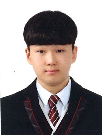 로컬푸드 페스티벌에서 금상을 수상한 강나루 단양 한국호텔관광고등학교 1학년 학생