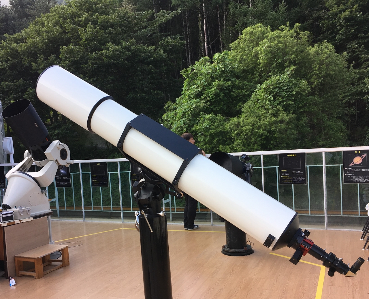 국내 유일 9인치 태양관측망원경.