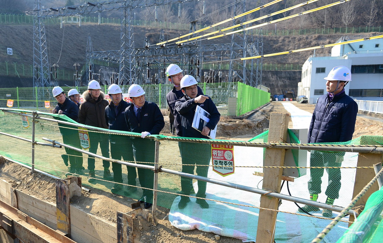 한국수자원공사 임직원은 22일 전국 수자원시설과 건설현장에 대해 안전점검을 시행했다. / 수자원공사
