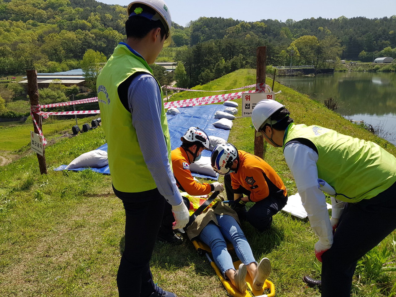 한국농어촌공사 옥천·영동지사는 2일 재난발생 대비 대응역량 강화를 위해 저수지 및 배수장 비상대처훈련을 실시했다.