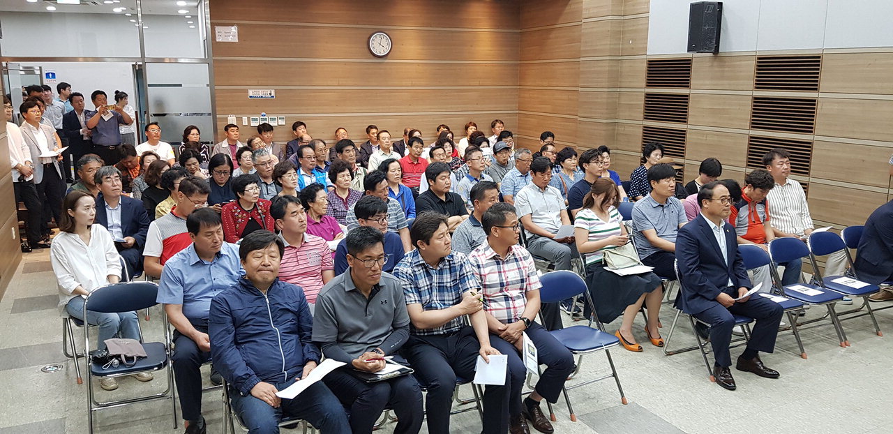 대전시는 지난 12일 중구 부사동 대전시체육회관에서 베이스볼 드림파크 기본계획(안)에 주민설명회를 개최했다. / 대전시