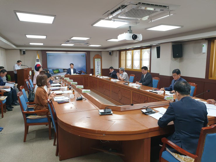 청주시는 16일 오전 10시 시청 소회의실에서 2019년도 제4차 공유재산심의회를 개최했다.
