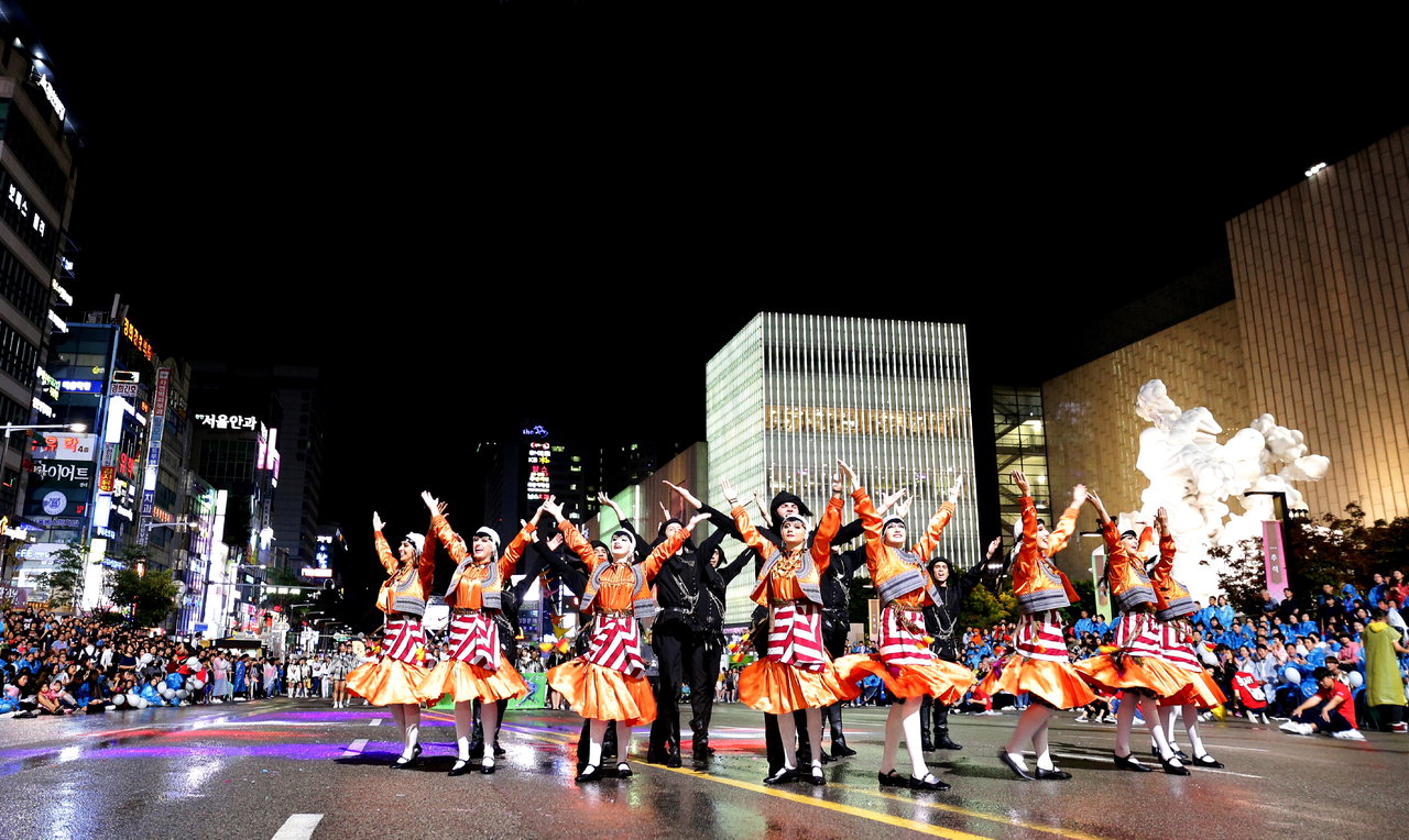 천안흥타령춤축제2018 거리댄스퍼레이드 모습. /찬안시 제공