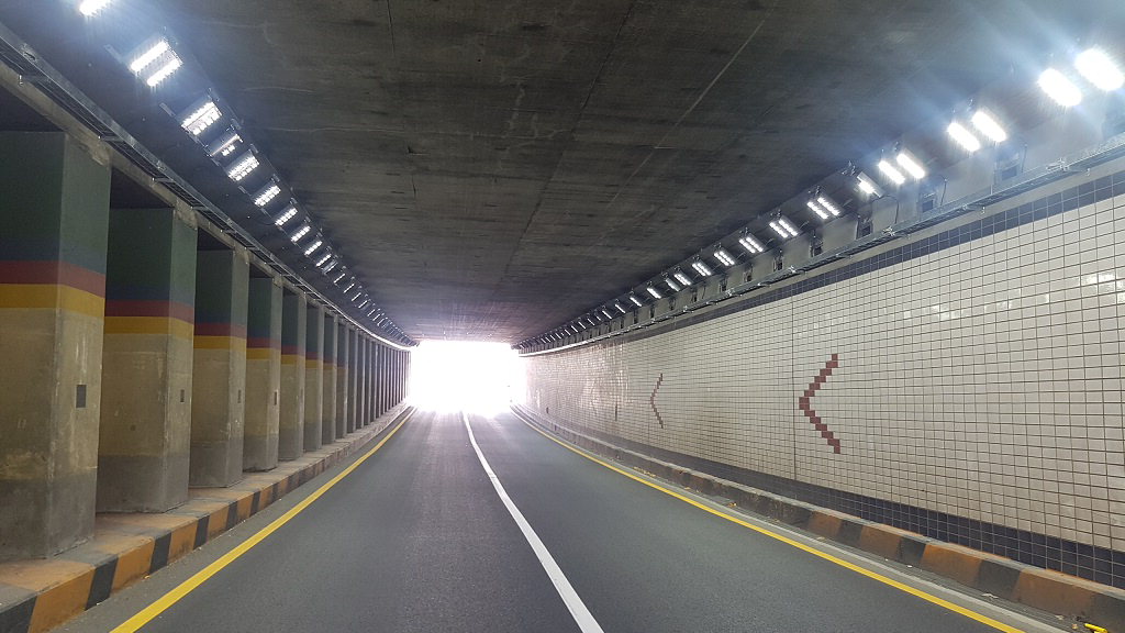 대전시는 12억원을 투입, 삼천 등 3개 지하차도의 조명을 LED로 개선해 17일부터 운영한다.