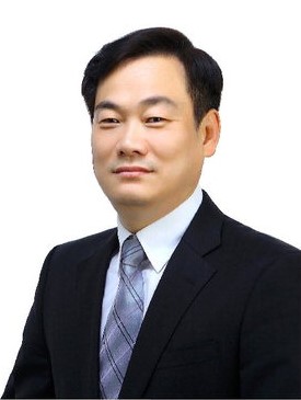 김용진 상임이사