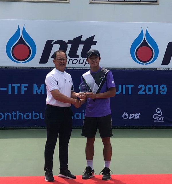 청각장애를 극복한 이덕희 선수가 태국 논타부리에서 열린 국제테니스연맹 태국 서킷 테니스대회 남자단식에서 우승을 차지했다./단양군 제공