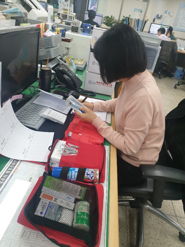 청주시 서원구 사창동 행정복지센터는 25일 민방위 구급약품 일제 정비를 실시했다.