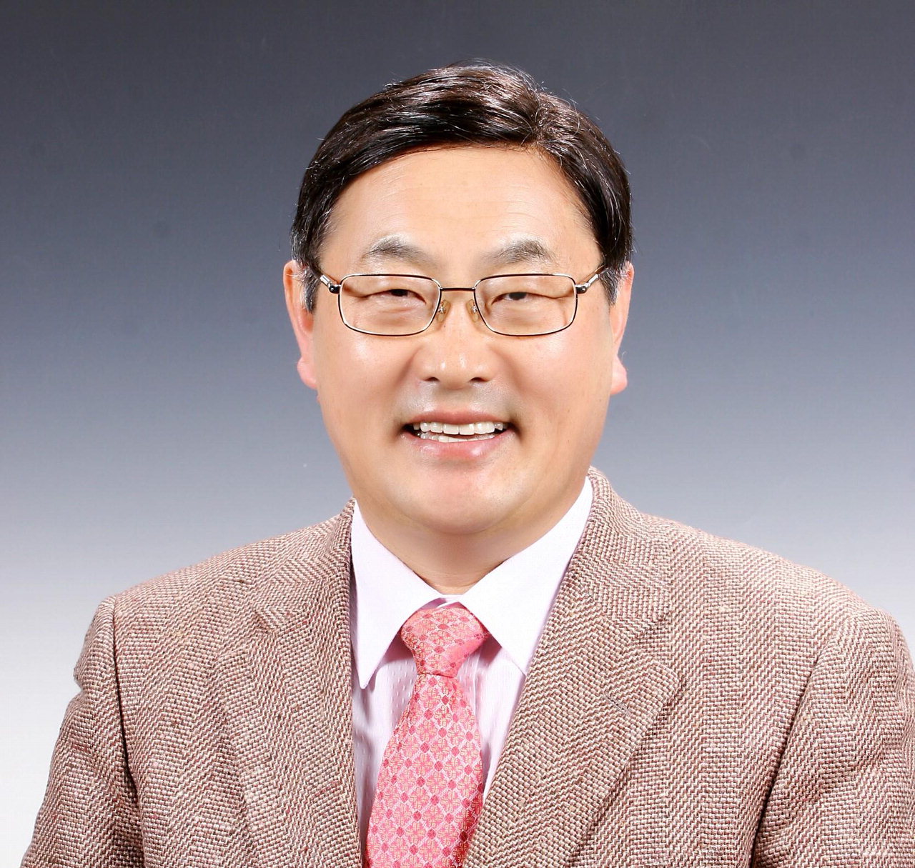 곽동철 청주대 교수가 21일 세계직지문화협회장에 취임한다.