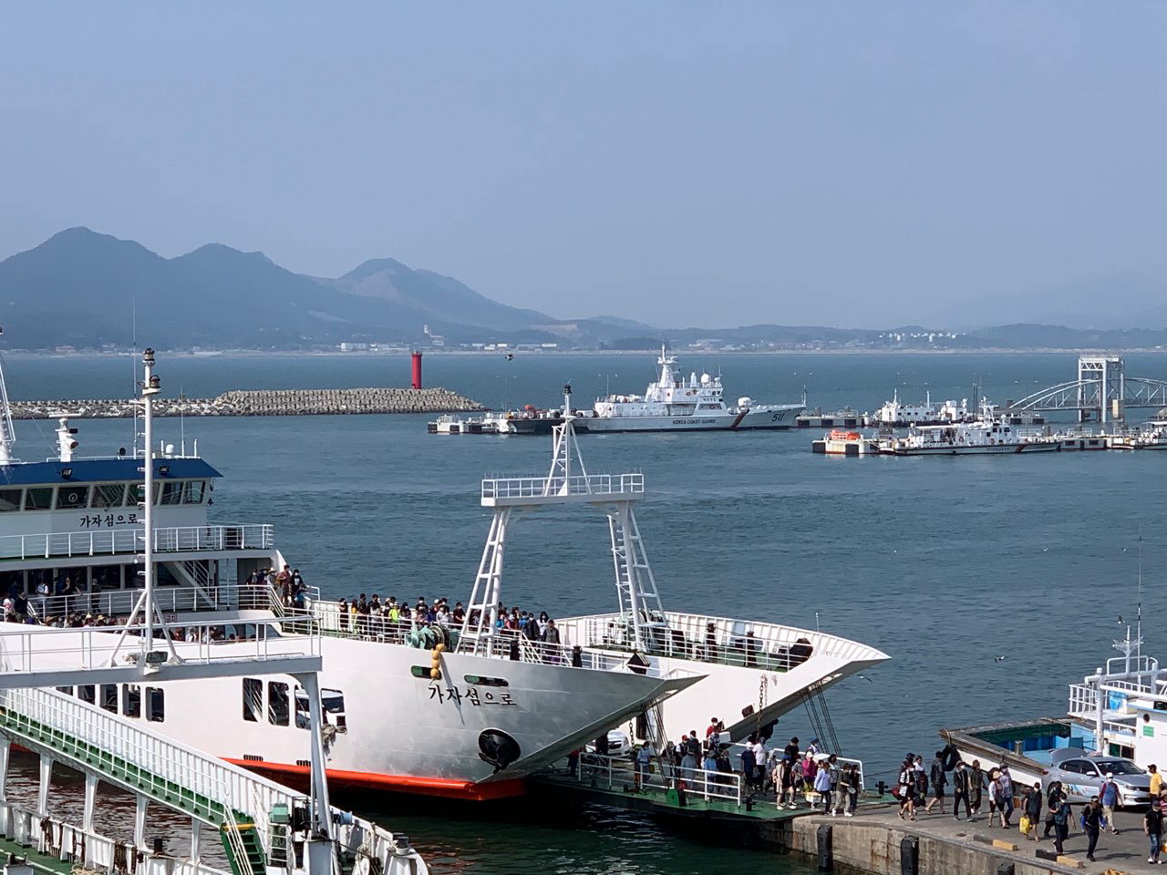서해안 지역 섬을 찾은 관광객이 지난해 절반 이하로 감소했다./ 한국해양교통안전공단 제공