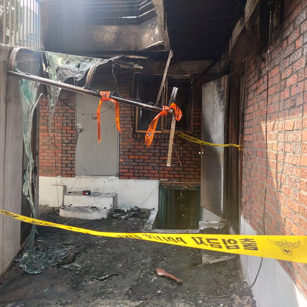 9일 오전 2시 26분께 청원구 내덕동의 한 다세대주택 건물 1층에서 화재가 발생했다. /정세환
