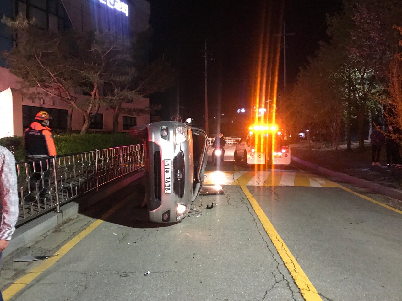 진천군 진천읍에서 음주운전으로 인한 차량 전도 사고가 발생했다. /진천경찰서 제공