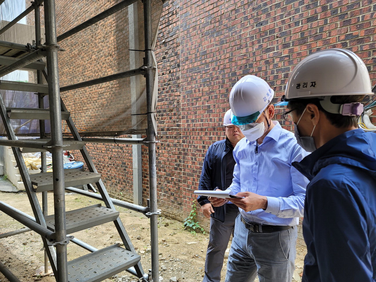 한국농어촌공사 충북본부는 관내 7개지사와 합동으로 관내 시행중인 공사의 건설현장에 대해 특별점검을 실시했다.