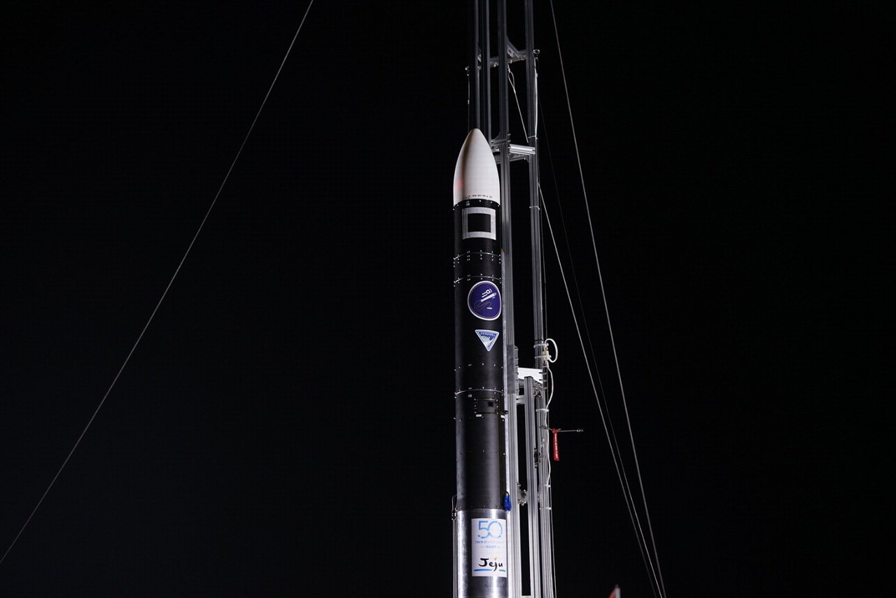 지난 6월 제주도에서 실시한 페리지 에어로스페이스 소형로켓 시험 발사 모습