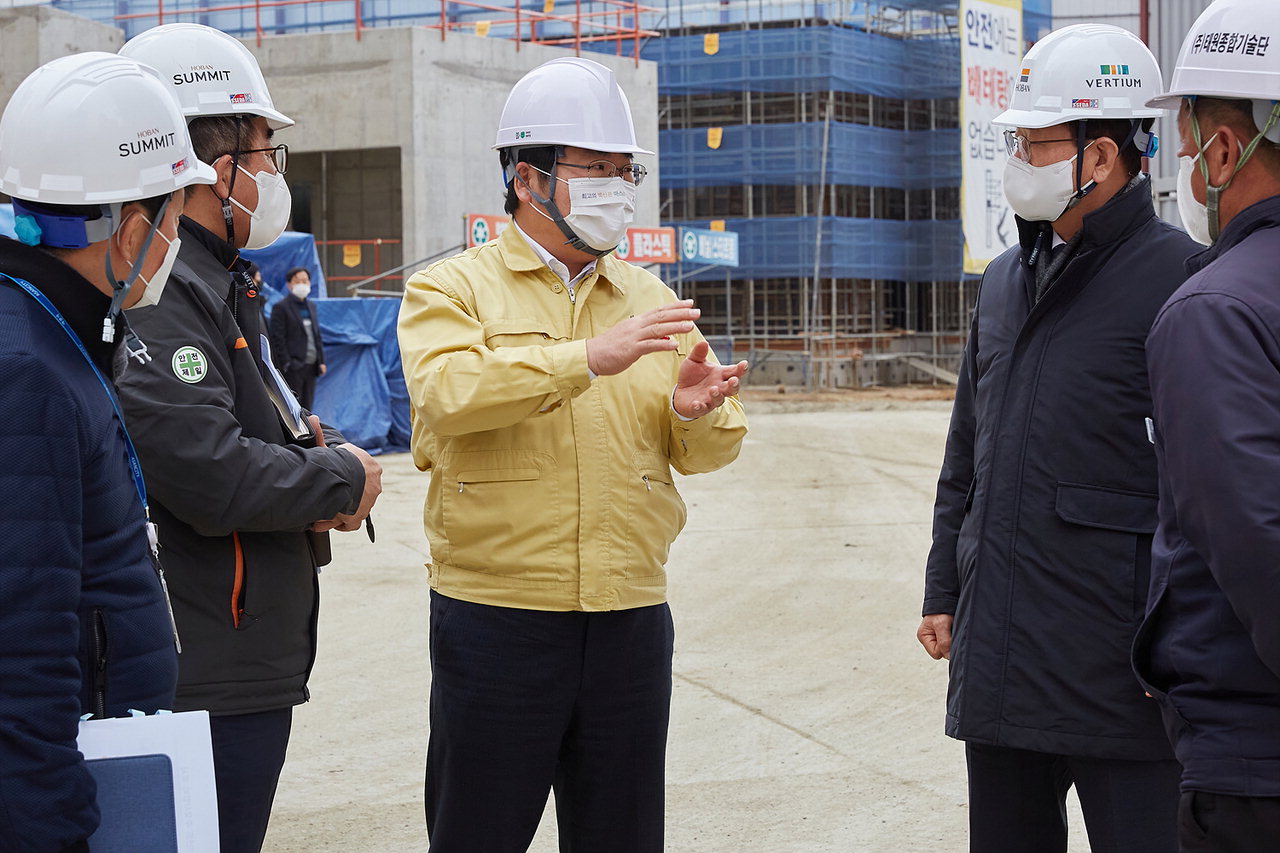24일 아산시 공동주택 건설공사장 특별안전점검 진행 장면