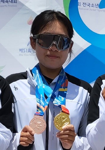 배민영(증평여중)이 29일 제51회 전국소년체육대회 카누 여중부 500m에서 금메달을 획득했다. /충북도체육회
