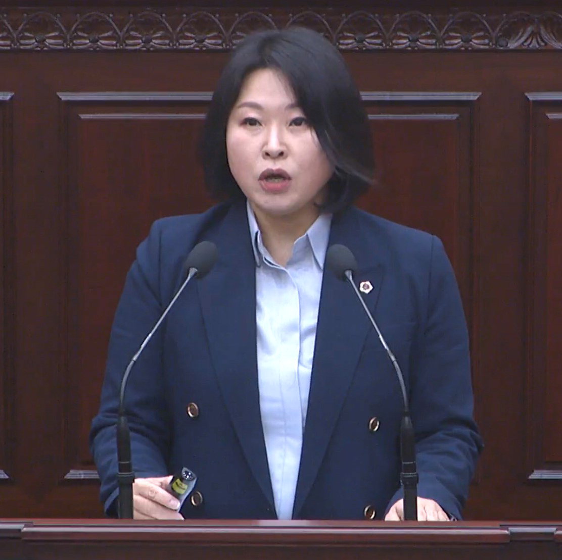 박진희 충북도의원이 19일 블랙리스트 사건과 관련해 특조위 구성과 행정사무조사 시행을 제안했다.