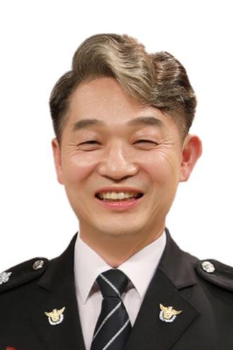 2023 상반기 최우수 공직자로 선정된 임용환 광주경찰청장.
