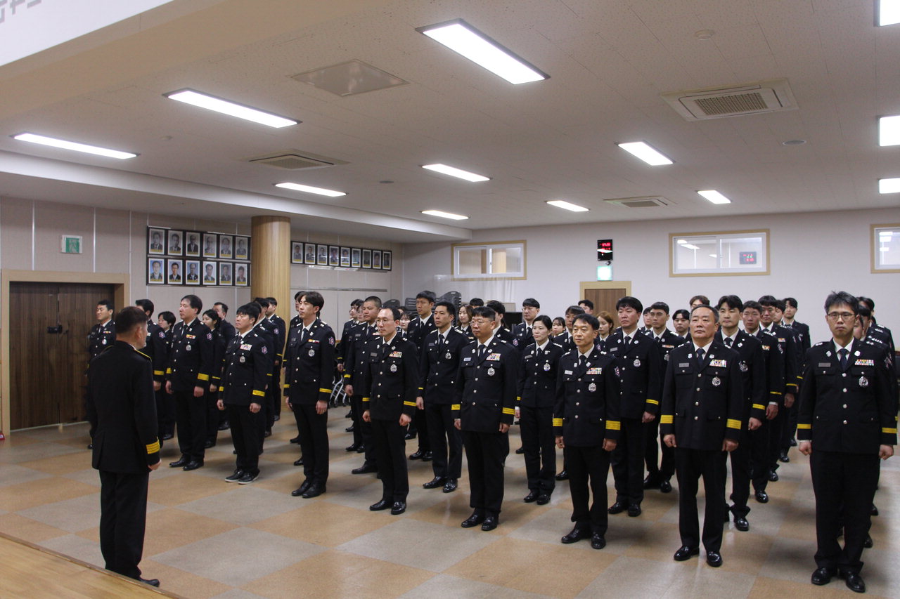8일 천안동남소방서가 정기인사에 따른 전입 소방공무원에 대한 임용장 수여식을 개최했다. /천안동남소방서