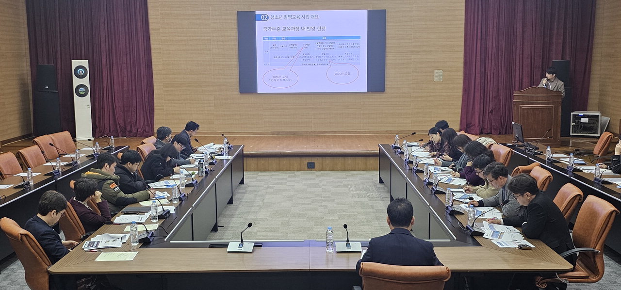 충북도교육청은 15일 대전 국제지식재산연수원에서 '중부권 광역발명교육지원센터 구축을 위한 지원단 워크숍'을 개최했다.