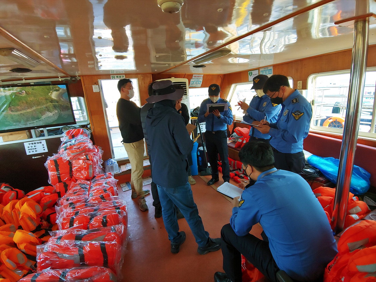 보령해양경찰서가 22일부터 5월 31일까지 다중이용선박 안전관리를 강화한다./ 보령해경