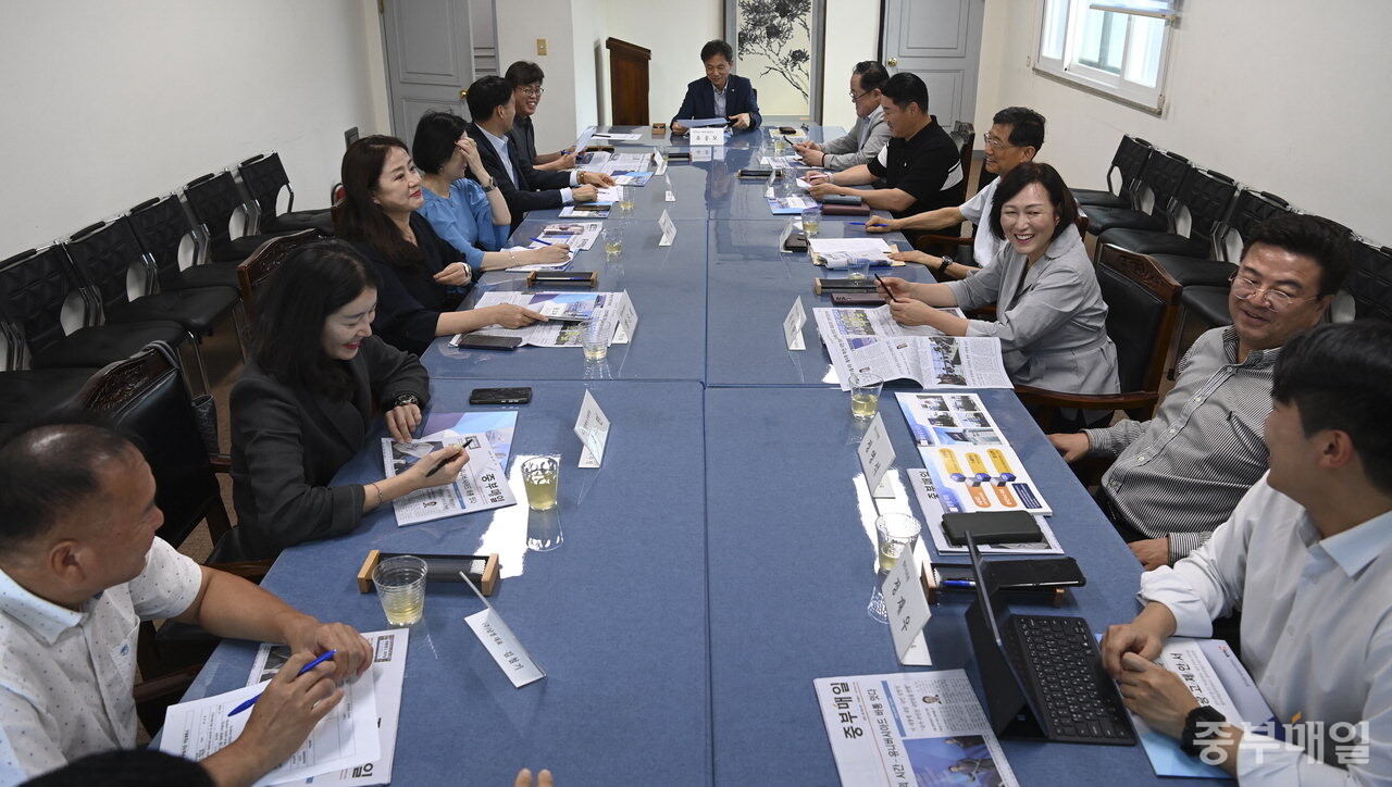 중부매일 7월 독자권익위원회가 지난 29일 본사 5층 회의실에서 열렸다. /김성렬
