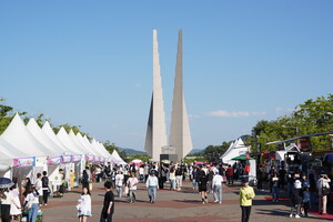 '천안 K-컬처박람회' 문전성시... 한류 인기 입증 - 뉴스 썸네일 이미지
