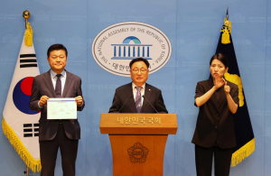 이광희 "김용수 충북도립대 총장 임명에 <b>명태균</b> 개입 <b>의혹</b>"