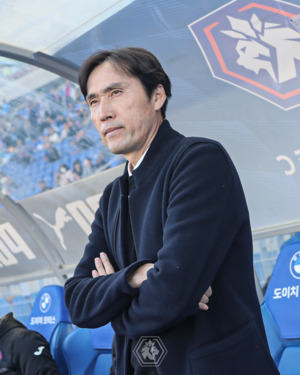 <b>김길식</b> 충북청주FC <b>감독</b>, 부임 5개월 만에 지휘봉 내려놔