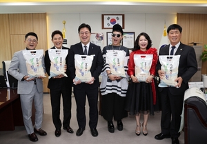 가수 양혜승·이정옥·<b>진시몬</b>·차오름 '<b>진천군 명예대사</b>' 위촉