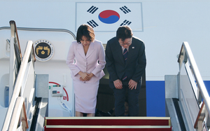 이재명 대통령, 프랑스 국빈방문 출국... AI·우주 협력 모색 - 뉴스 썸네일 이미지